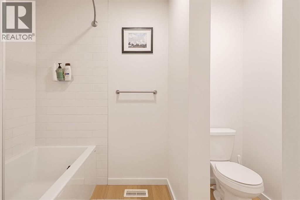 147 Royston Rise Nw Property Photo 27