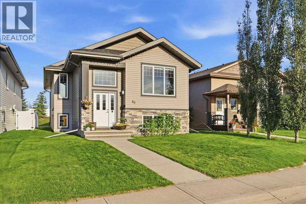 89 Aztec Crescent Property Photo 1