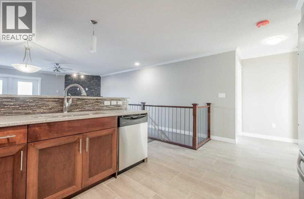 5215 52 Street Property Photo 6