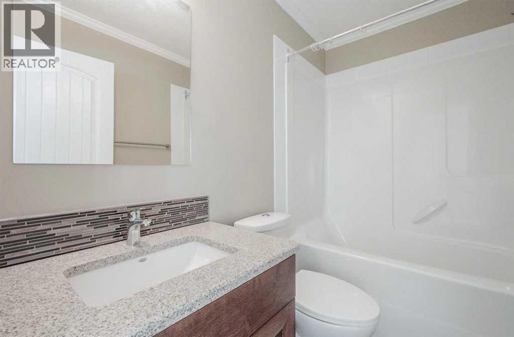 5215 52 Street Property Photo 11