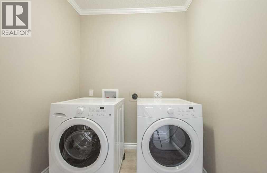 5215 52 Street Property Photo 12
