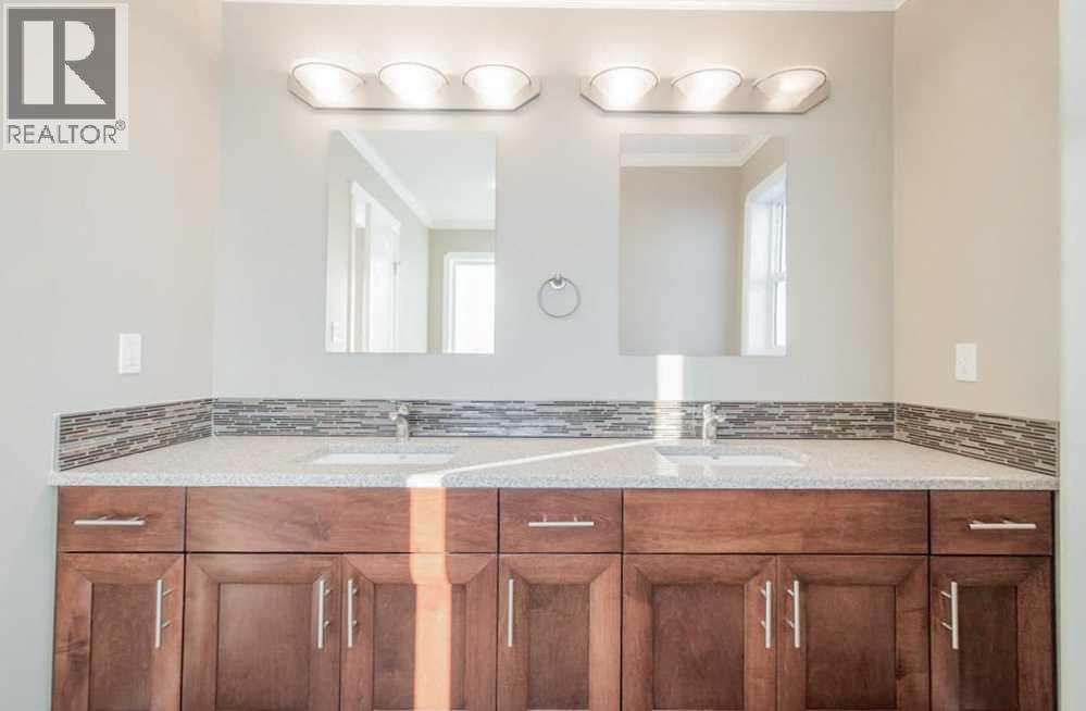 5215 52 Street Property Photo 15