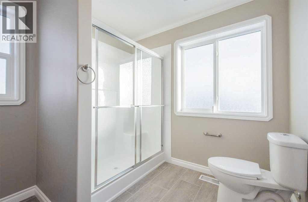 5215 52 Street Property Photo 16