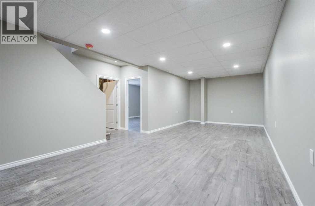 5215 52 Street Property Photo 18