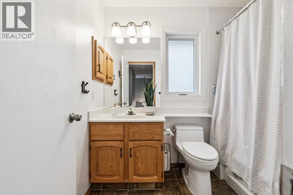 190 Mt Robson Close Se Property Photo 27