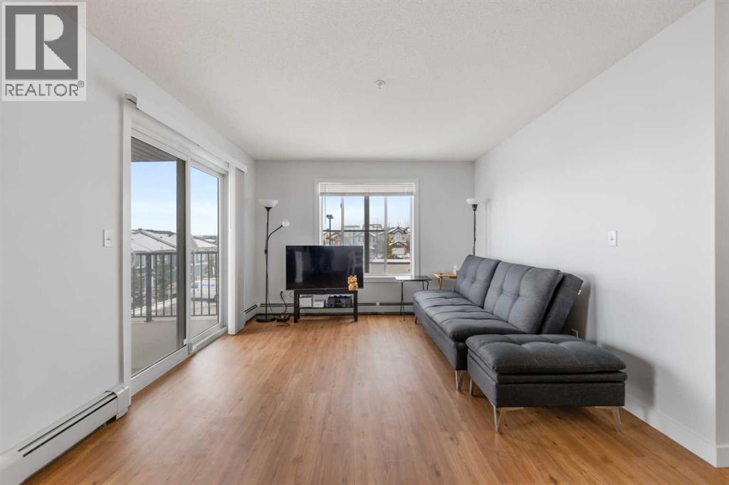195 Kincora Glen Road Property Photo 11