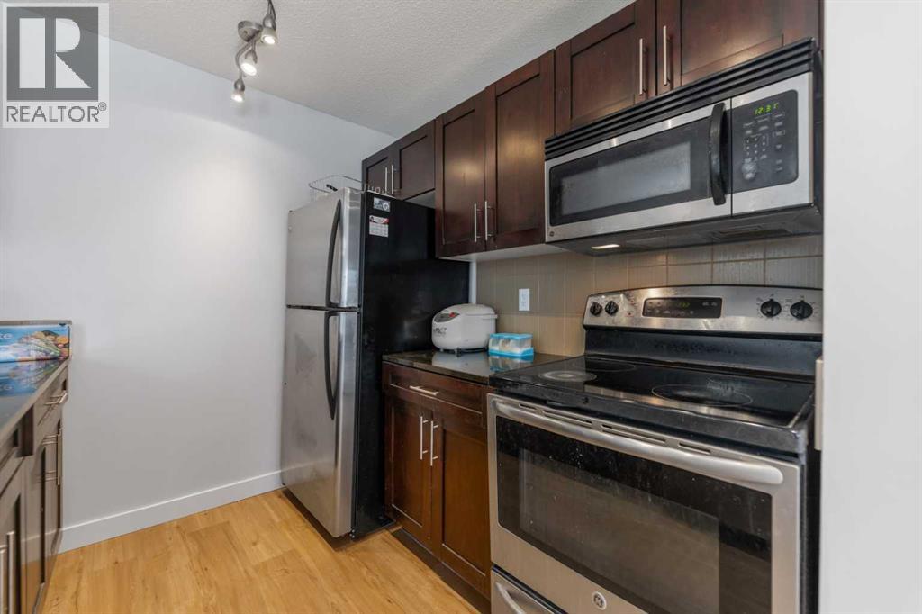 195 Kincora Glen Road Property Photo 19