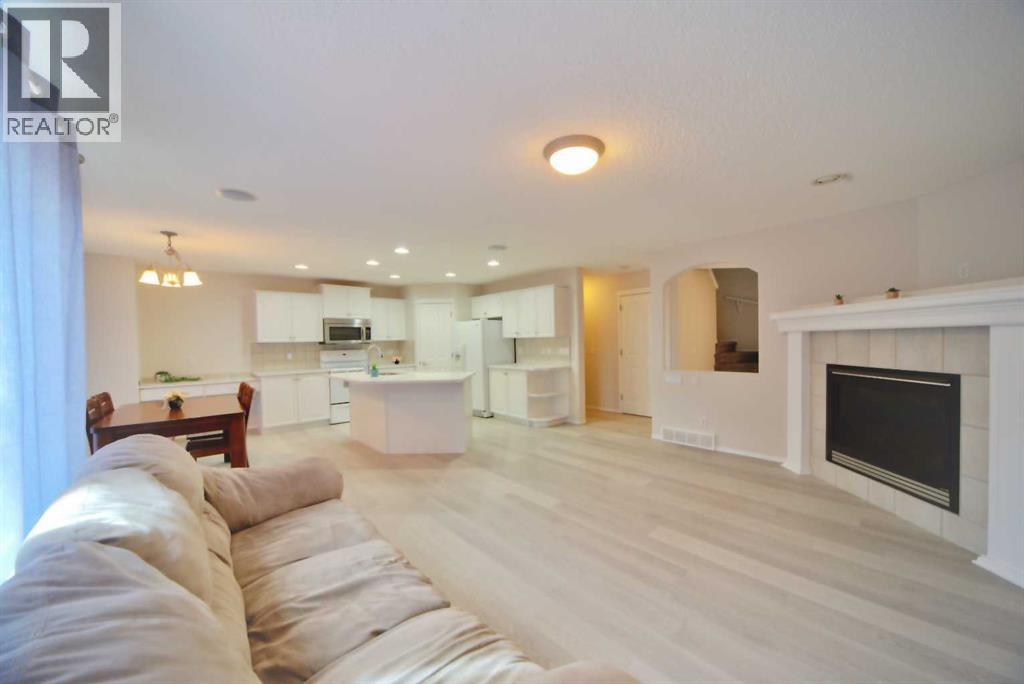 133 Panamount Court Nw Property Photo 4