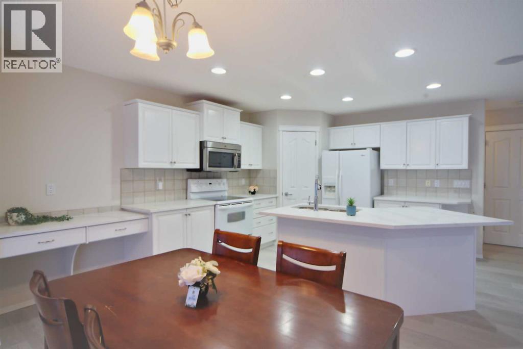 133 Panamount Court Nw Property Photo 8
