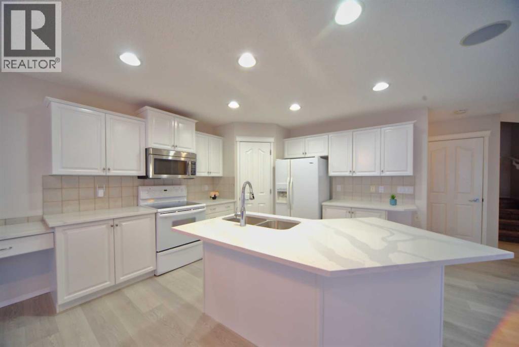 133 Panamount Court Nw Property Photo 10