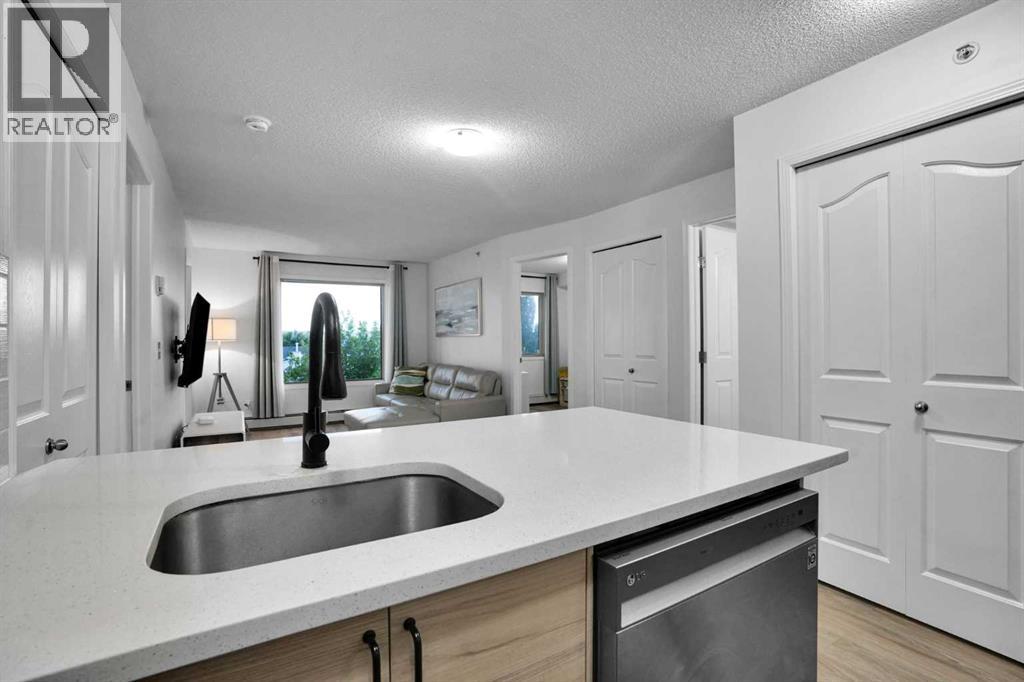 8 Bridlecrest Drive Southwest Property Photo 9
