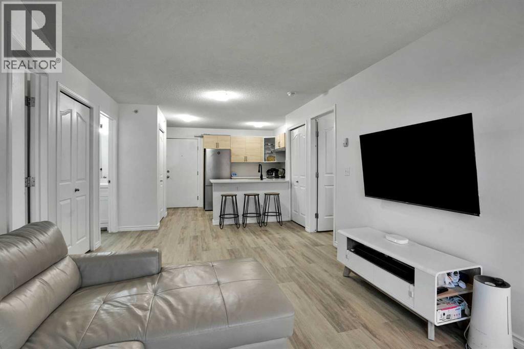 8 Bridlecrest Drive Southwest Property Photo 11