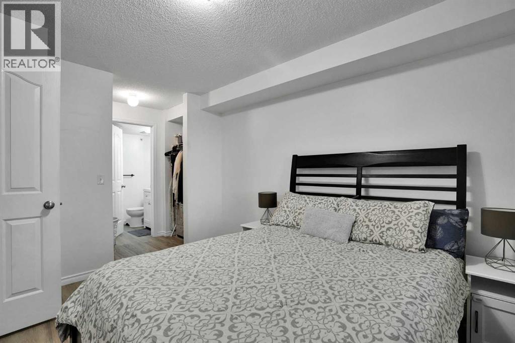 8 Bridlecrest Drive Southwest Property Photo 16