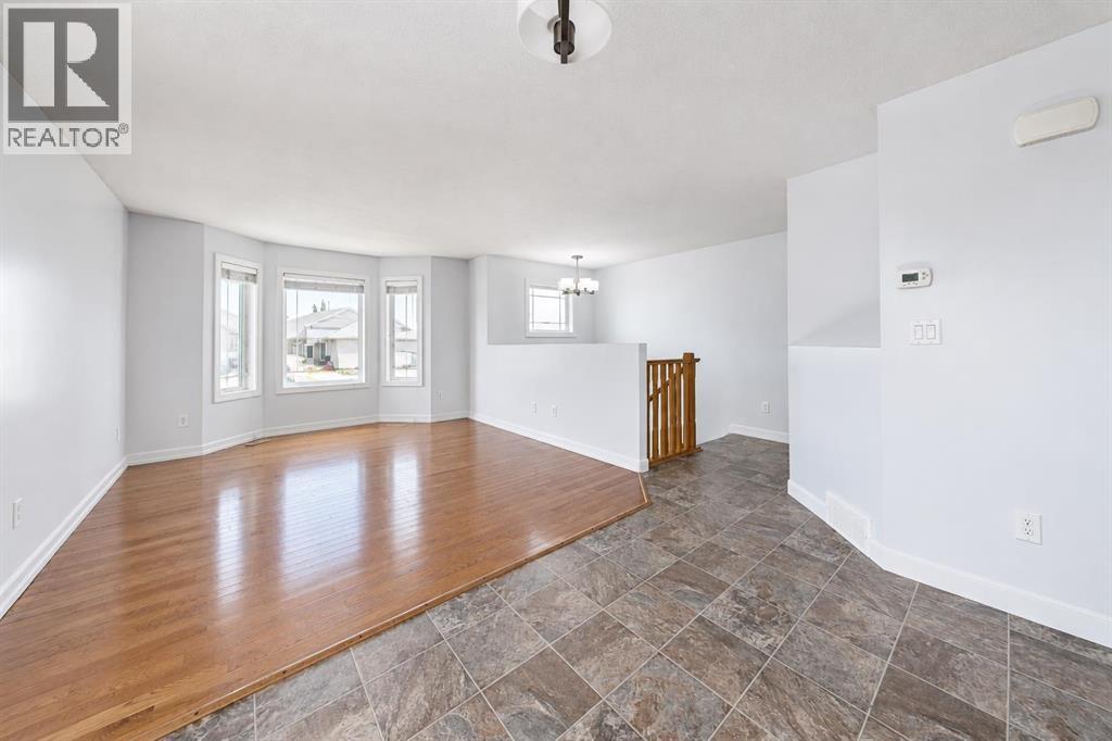 6209 59 Street Property Photo 3