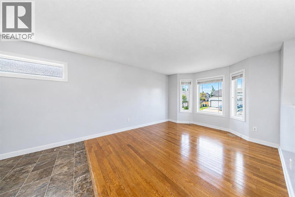6209 59 Street Property Photo 4