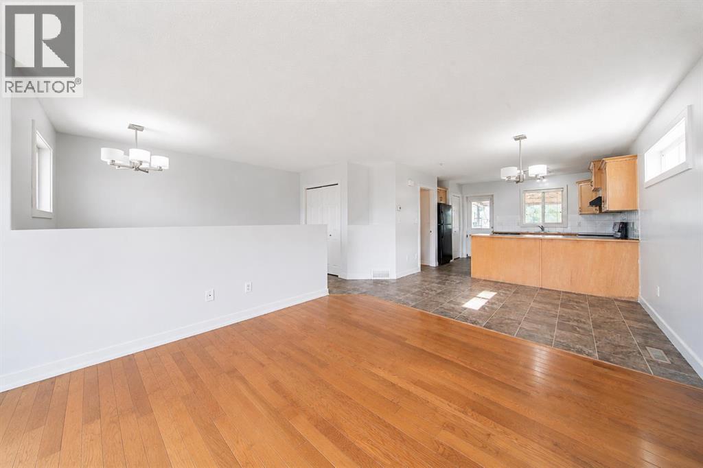 6209 59 Street Property Photo 5