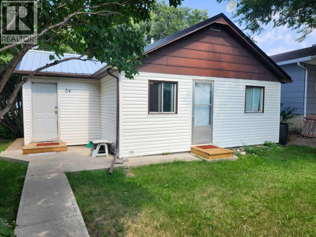 34 2 Street E Property Photo 1