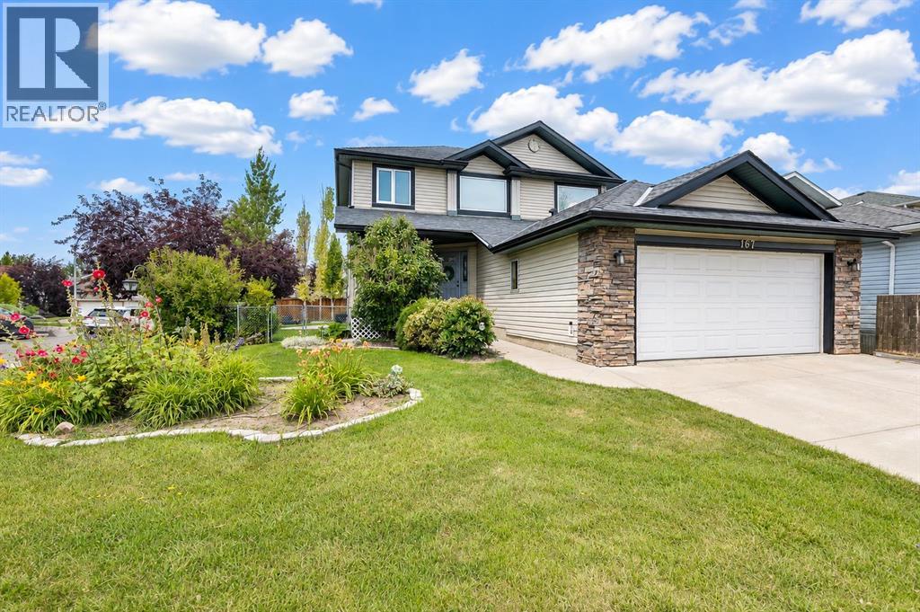 167 Fairways Close NW