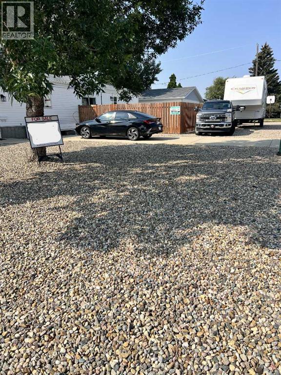 602 7 Street Se Property Photo 2