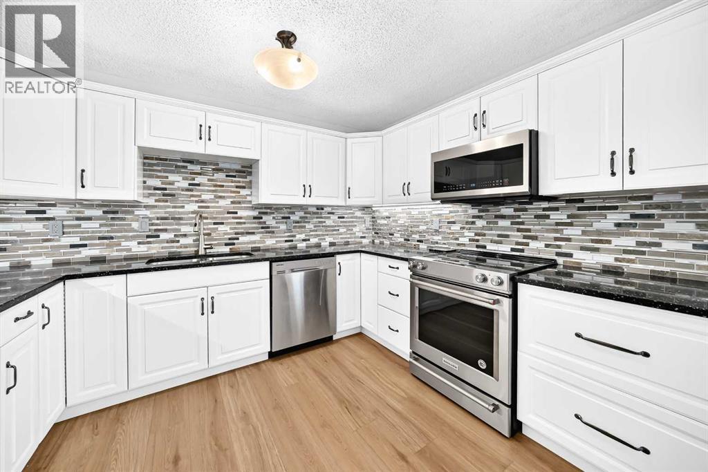 8 Hawkfield Crescent Nw Property Photo 1