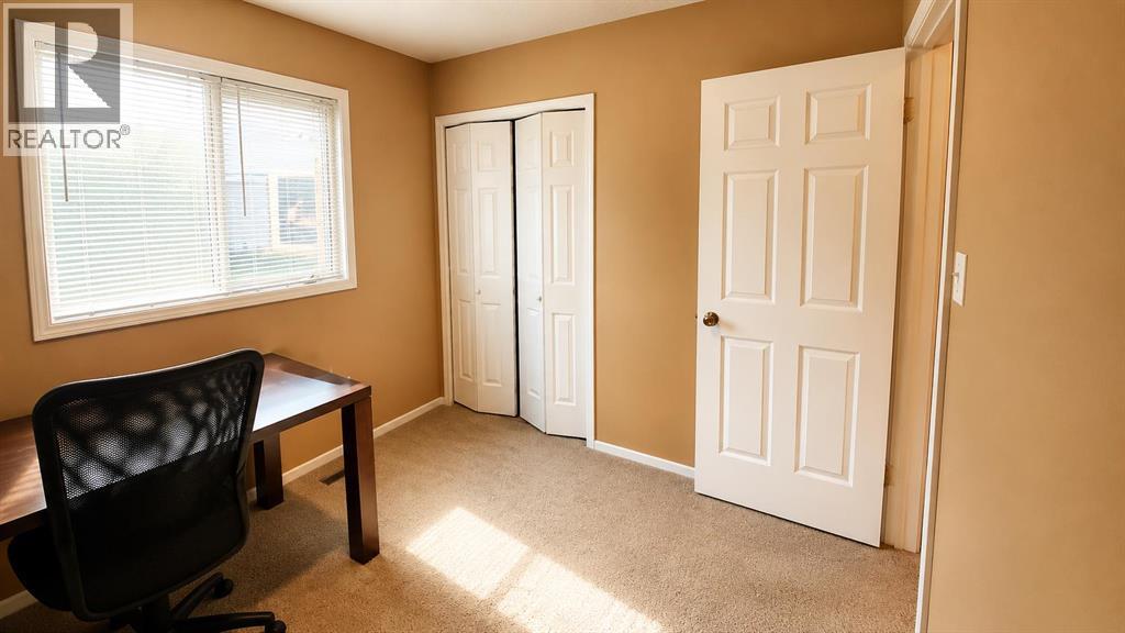 5 Hillside Crescent Property Photo 12