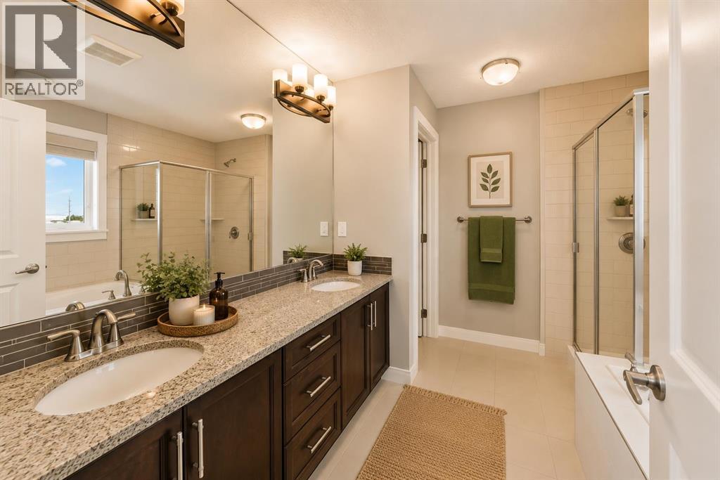 27 Redstone Heights Ne Property Photo 22