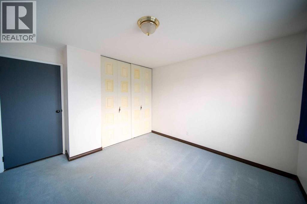 332 11 Avenue Property Photo 16