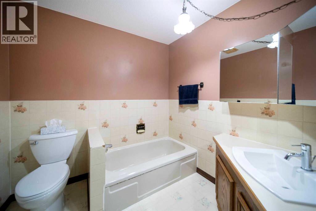 332 11 Avenue Property Photo 18