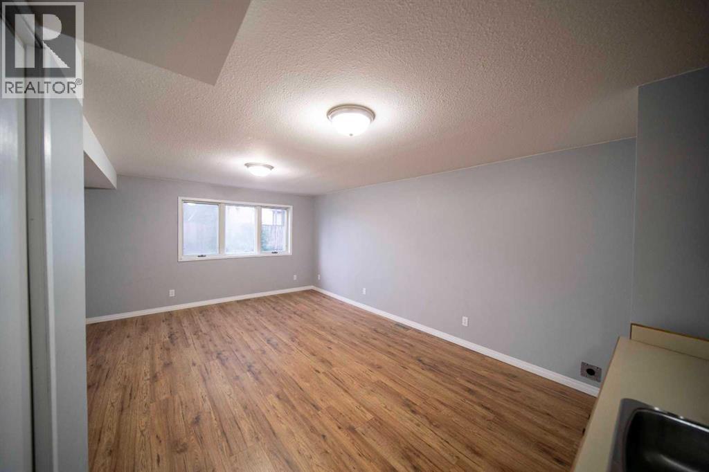 332 11 Avenue Property Photo 24