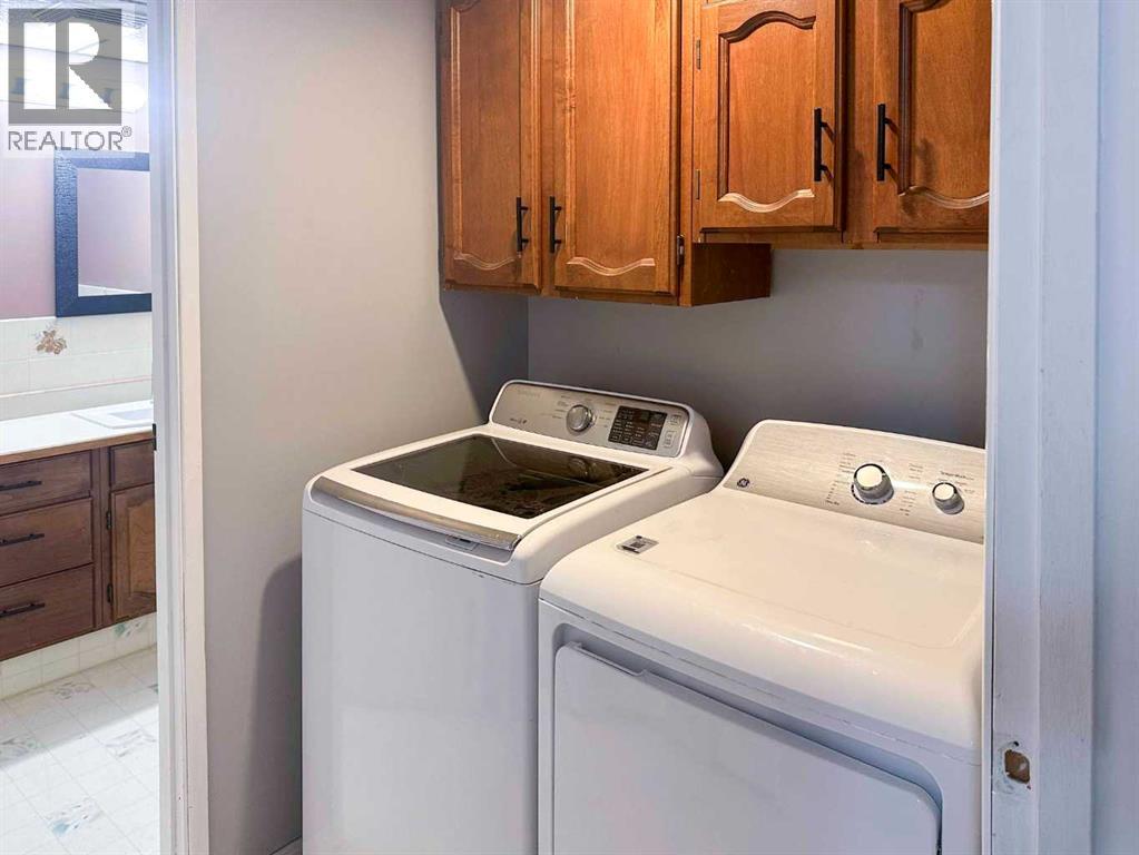 332 11 Avenue Property Photo 29