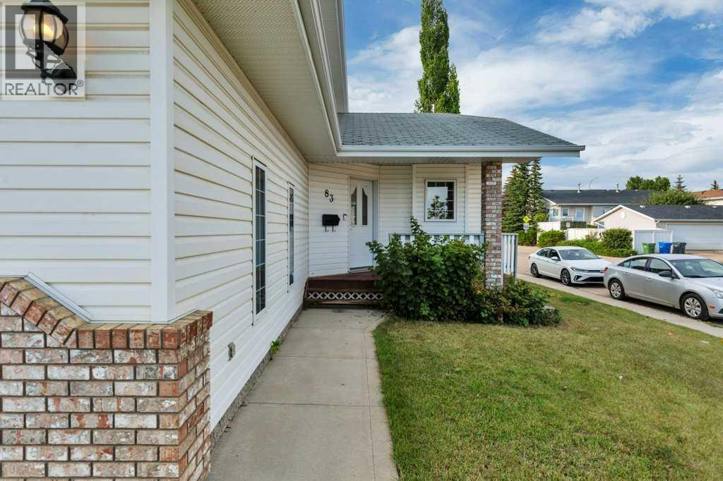 83 Lawrence Crescent Property Photo 3