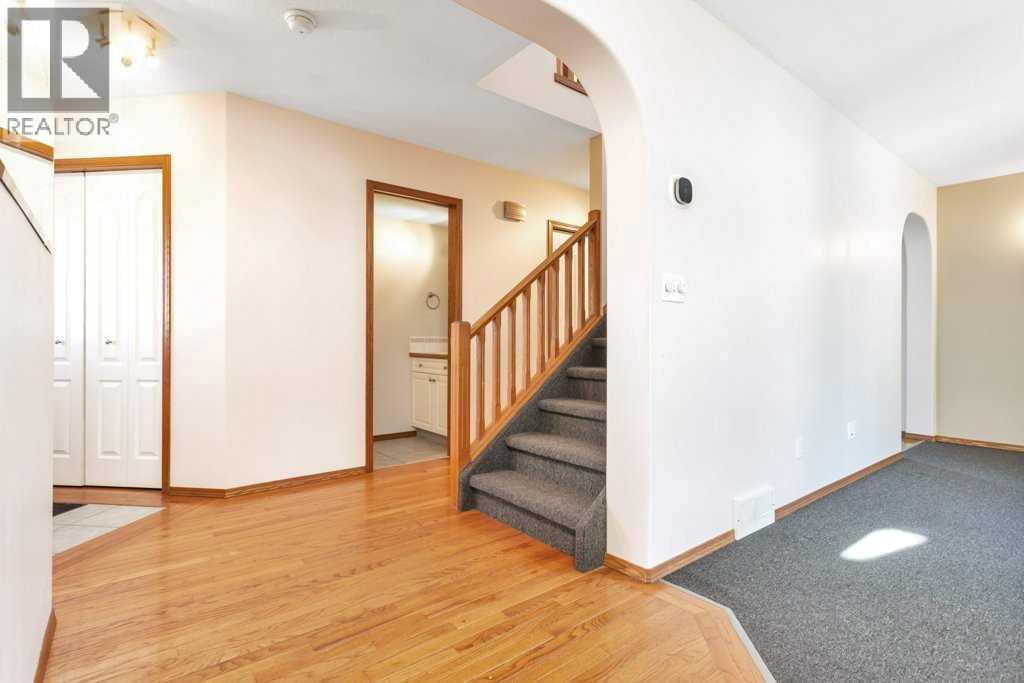 83 Lawrence Crescent Property Photo 7