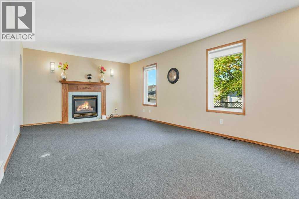 83 Lawrence Crescent Property Photo 8