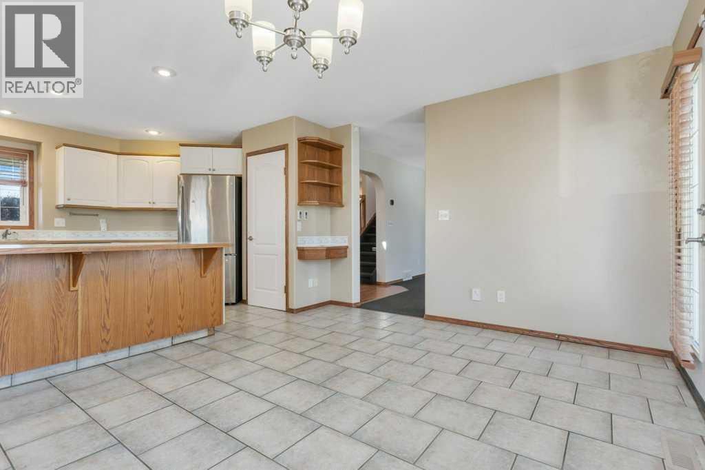 83 Lawrence Crescent Property Photo 14