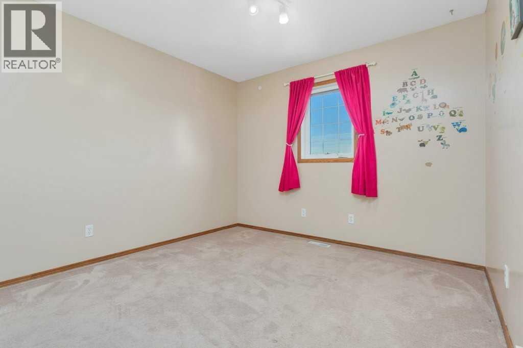 83 Lawrence Crescent Property Photo 26