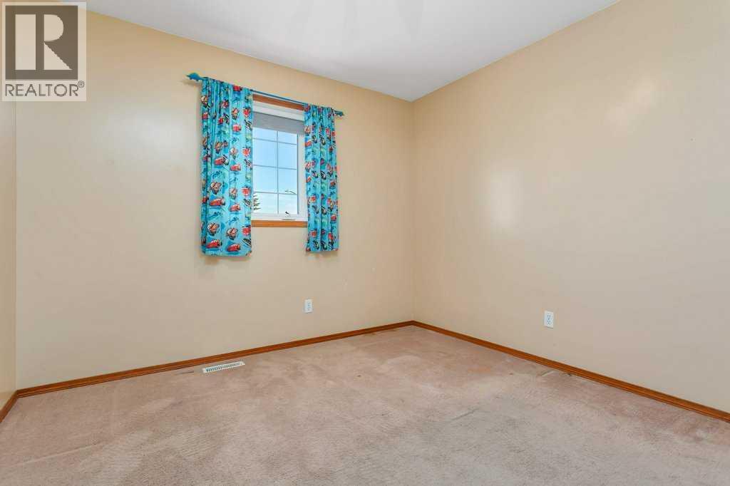 83 Lawrence Crescent Property Photo 30