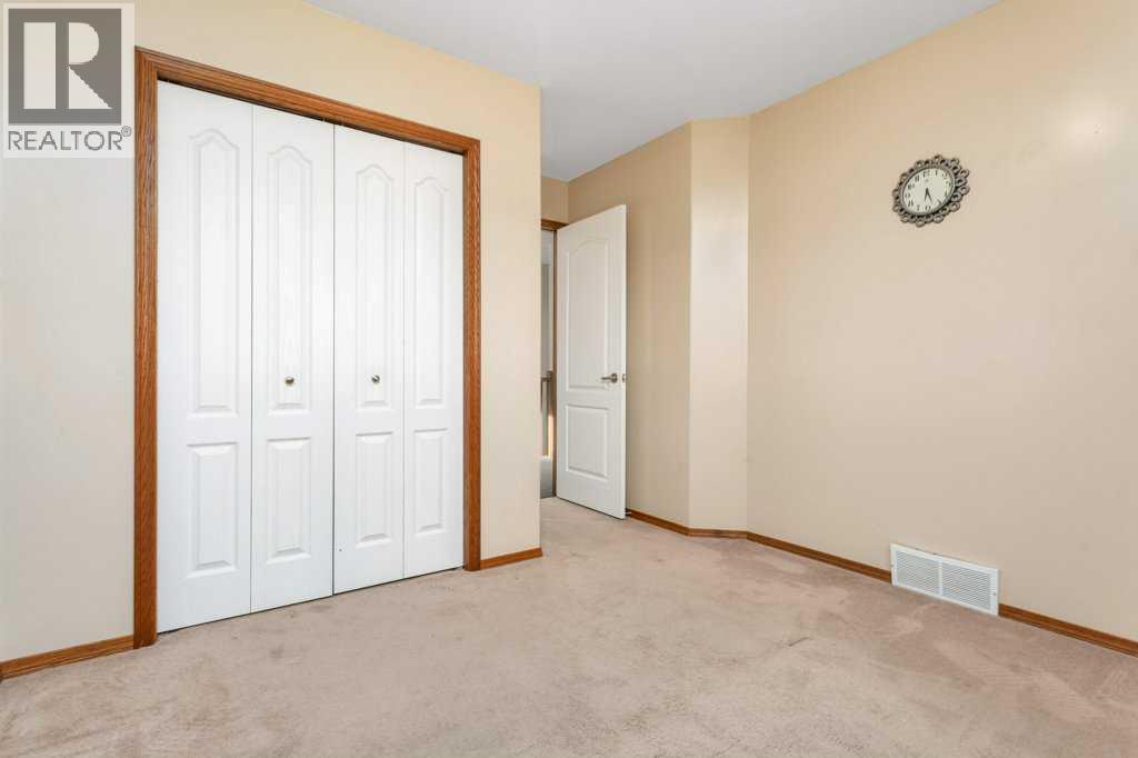 83 Lawrence Crescent Property Photo 31