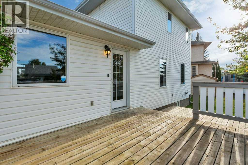 83 Lawrence Crescent Property Photo 42