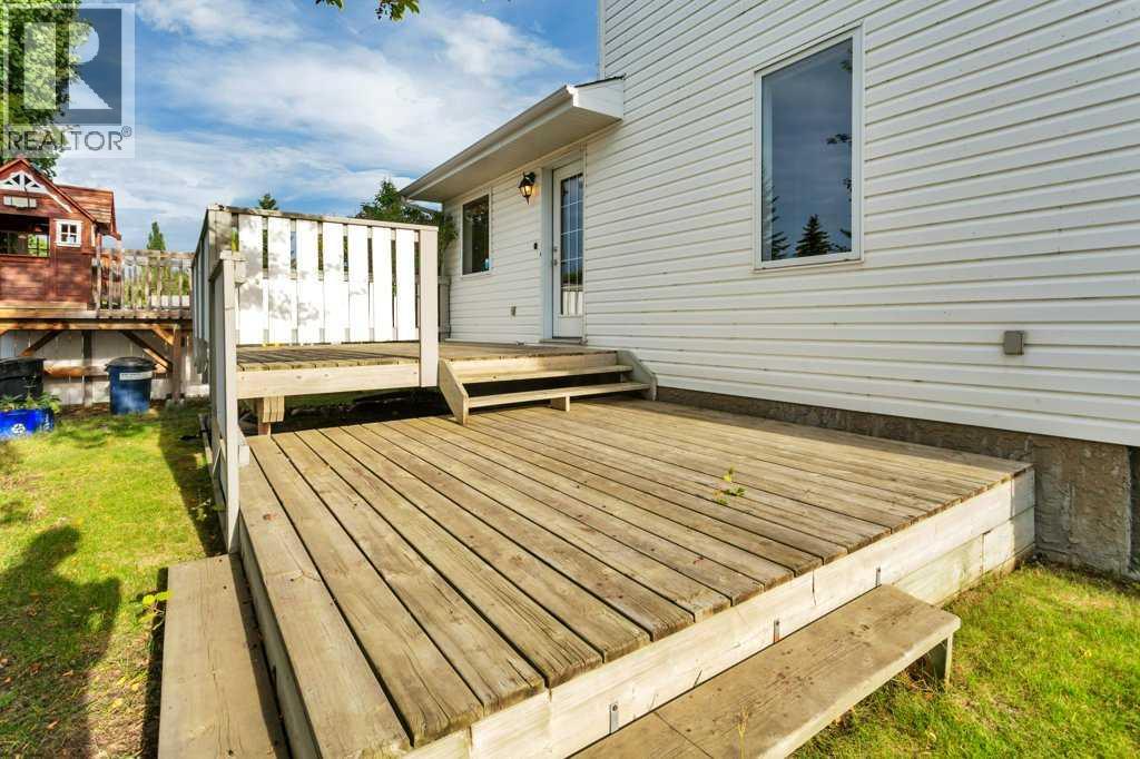 83 Lawrence Crescent Property Photo 45