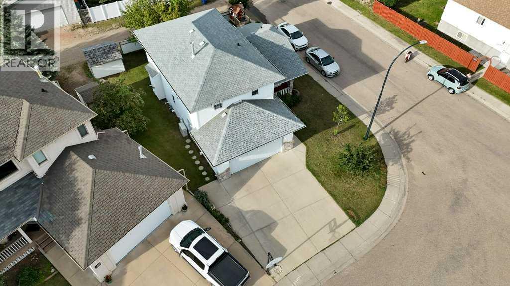 83 Lawrence Crescent Property Photo 46