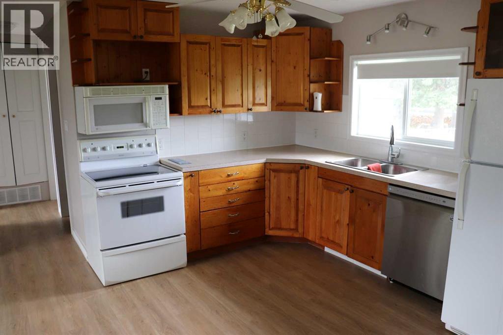 4227 5 Avenue Property Photo 8