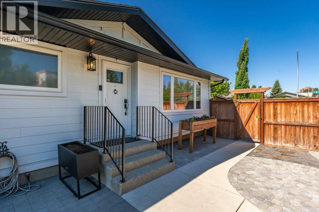 9504 3 Street Se Property Photo 1