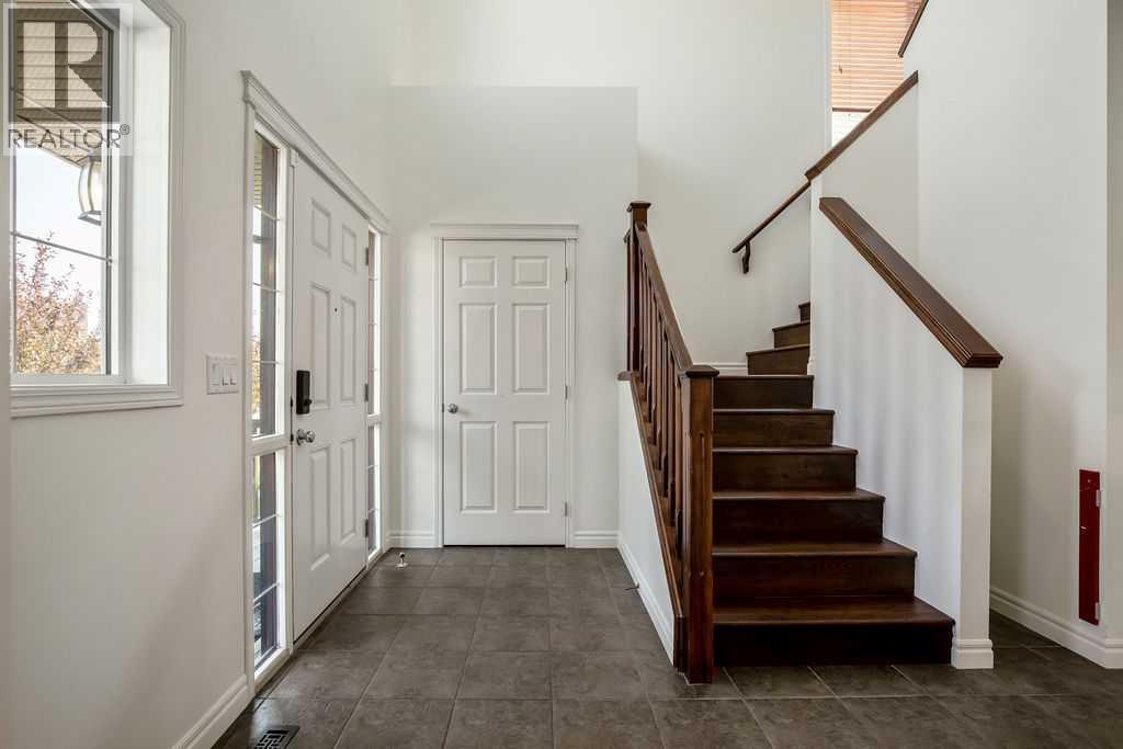 134 Prestwick Terrace Se Property Photo 2