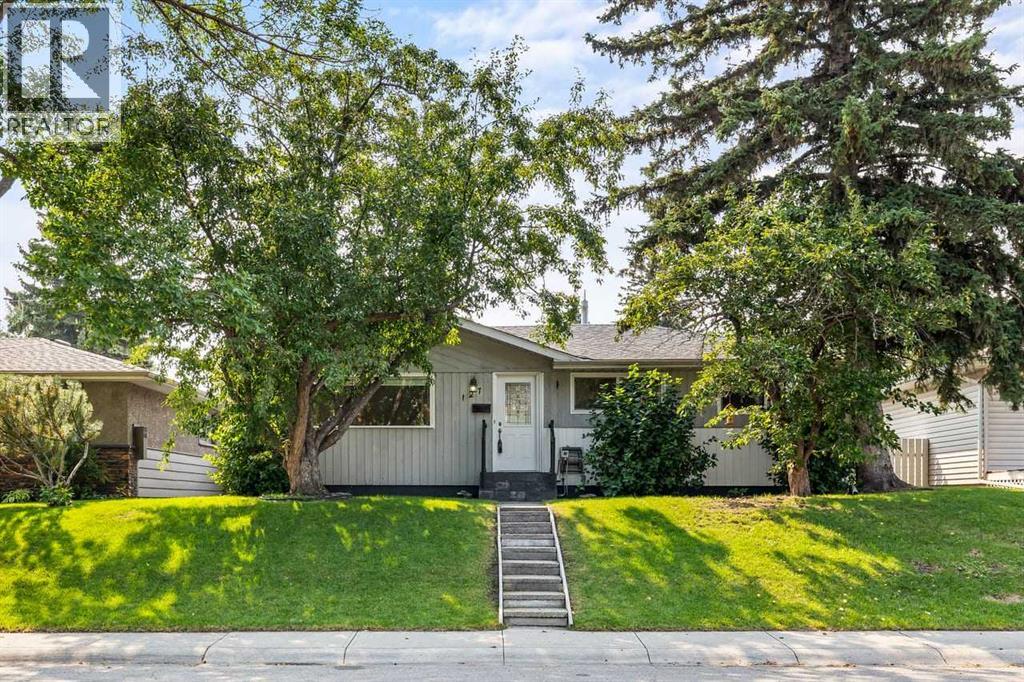 127 Fredson Drive Se Property Photo 1