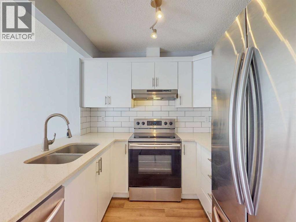 75 Panatella Villas Nw Property Photo 4