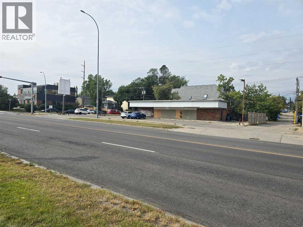 2903 Centre Street Nw Property Photo 3