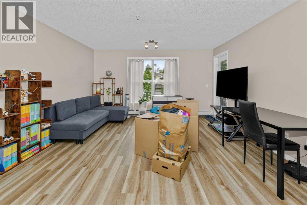 2000 Applevillage Court Southeast Property Photo 3