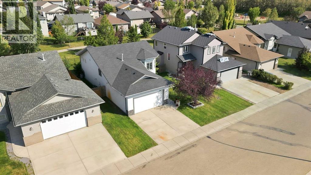 19 Jenner Crescent Property Photo 4