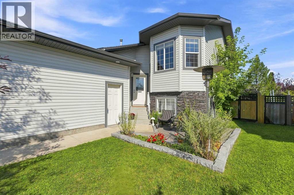 19 Jenner Crescent Property Photo 5
