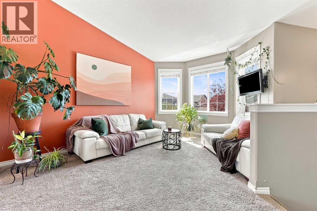 19 Jenner Crescent Property Photo 7